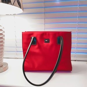 Early 2000s Tommy Hilfiger shoulder bag